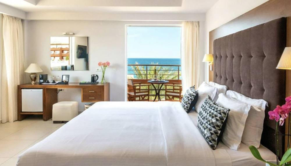 AQUA MARINE SUITE SEA VIEW, High Beach Hotel 4*