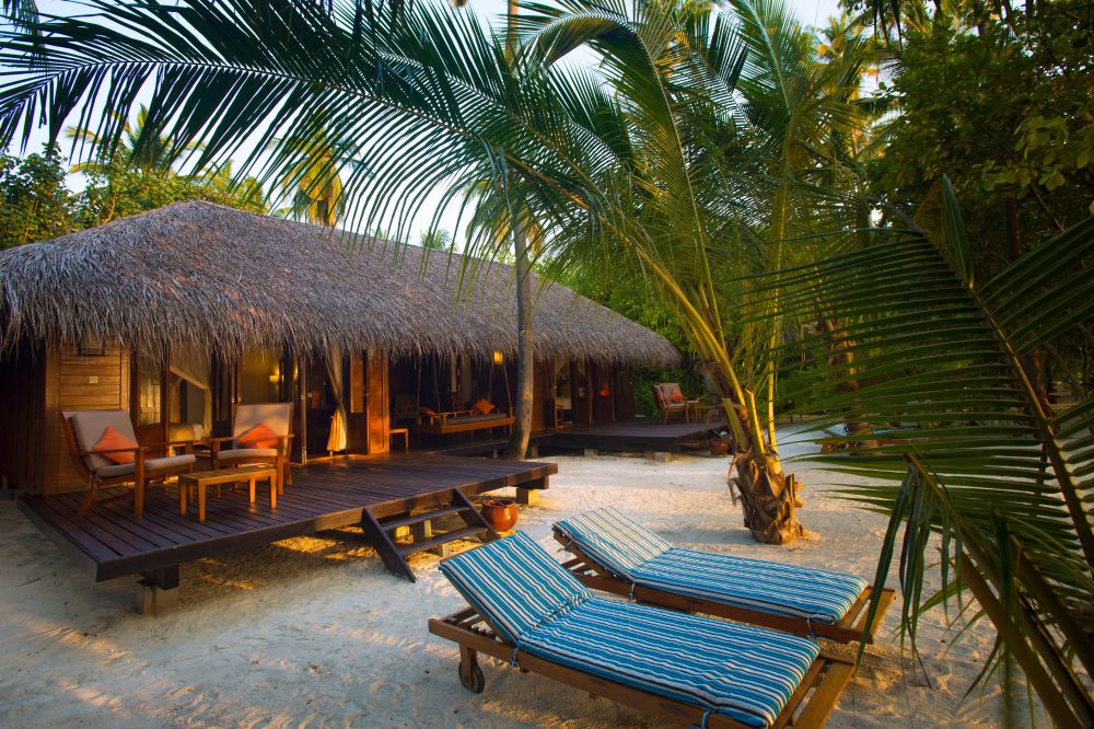 Beach Villa Suite, Medhufushi Island Resort 4*