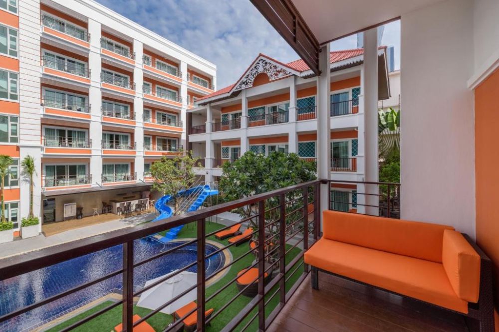 Deluxe, Fx Hotel Pattaya Pratamnak 4*