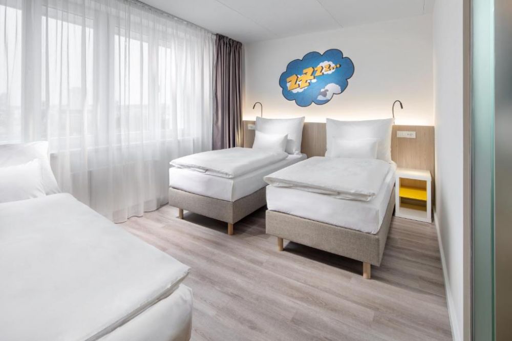 Standard DBL/TRPL, Comfort Hotel Prague East (ex. Fortuna City) 3*