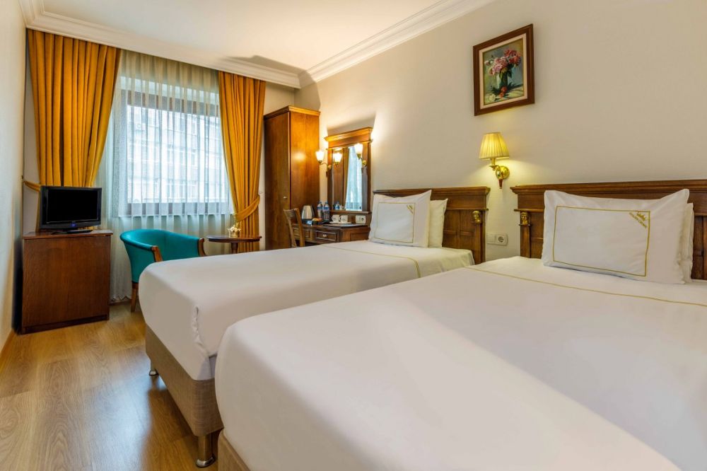 Standart Room, Golden Crown Hotel 4*