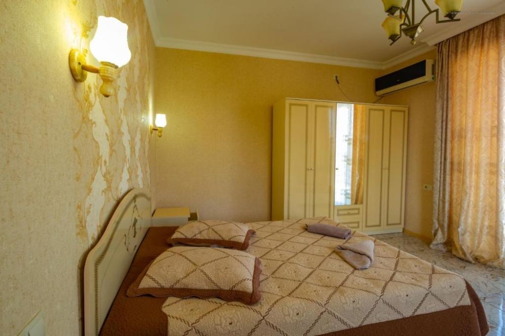 Luxe Yellow House, Seaside Kobuleti Hotel 3*