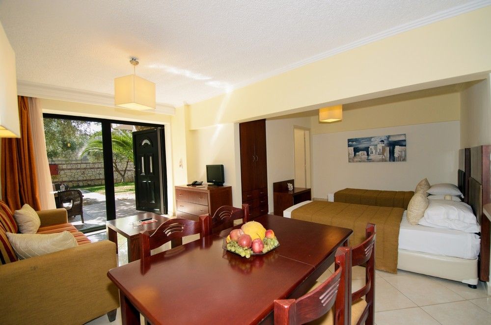 Apartment B, Village Mare 4*