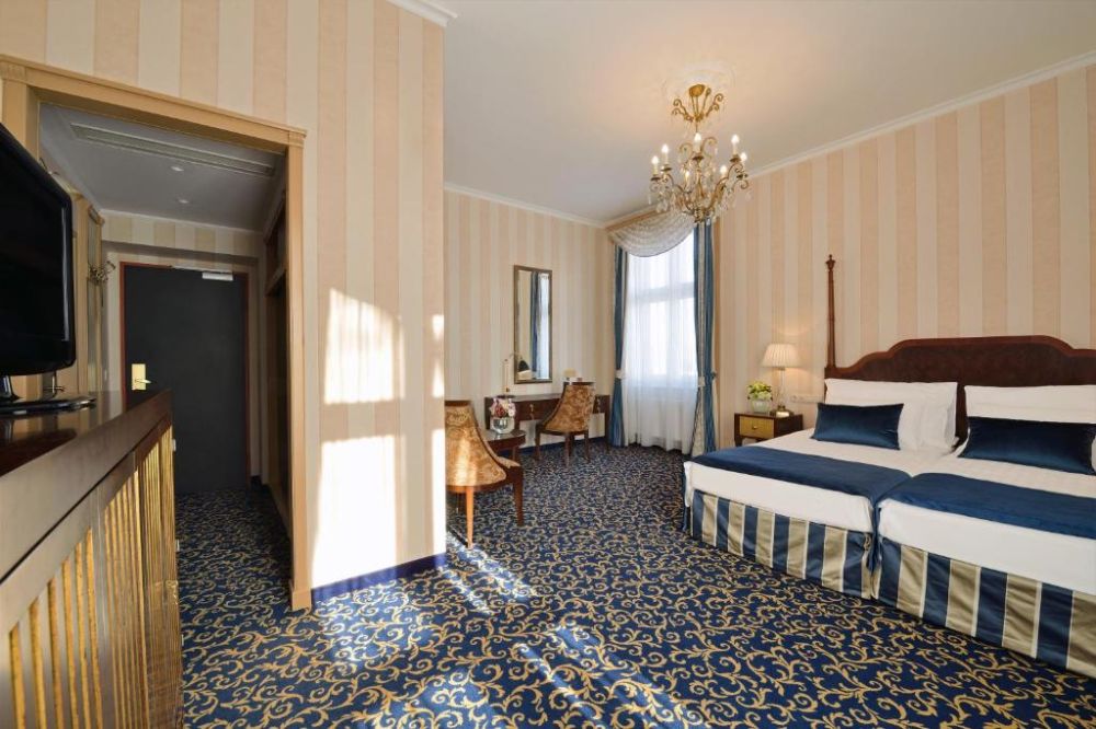 De Luxe Plus, Ensana Grand Margaret 4*