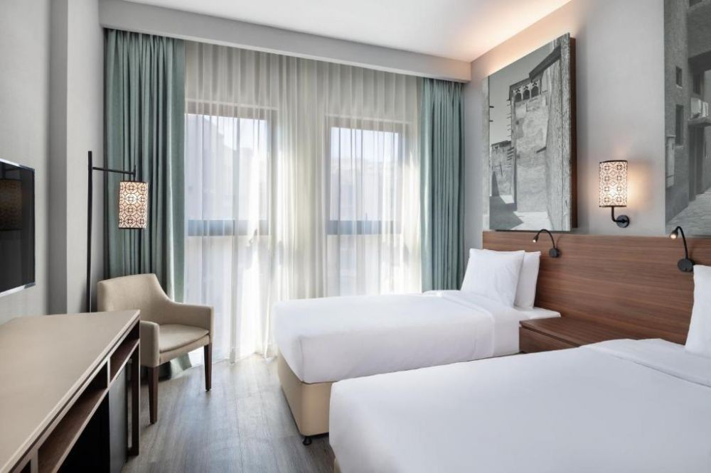 Superior Room Souk View, Super 8 by Wyndham Dubai 2*