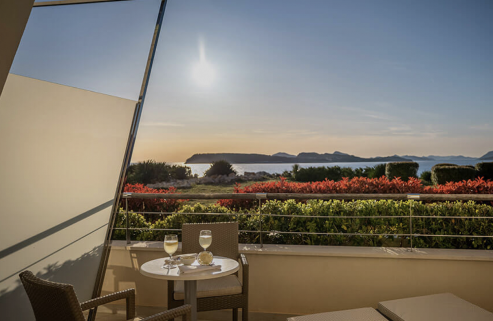 V Level Room for 2+1/2+2 Seaview, Valamar Collection Dubrovnik President 5*