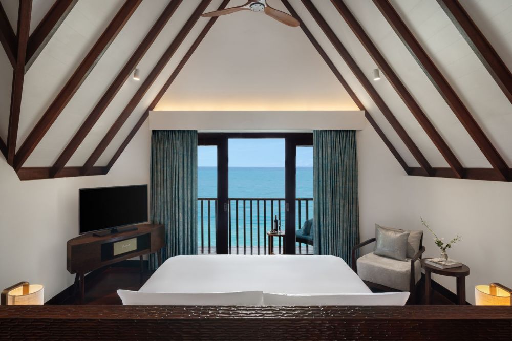Overwater Ocean Suites with Infinity Pool (18+), Heritance Aarah 5*