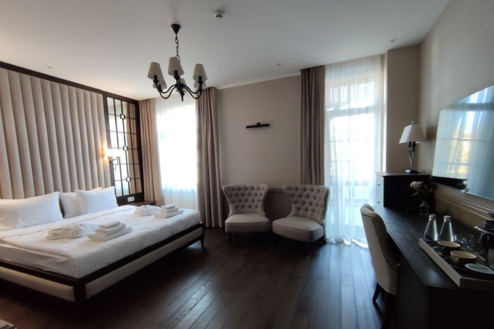 Делюкс корп. Crona, Crona Hotel & SPA 4*