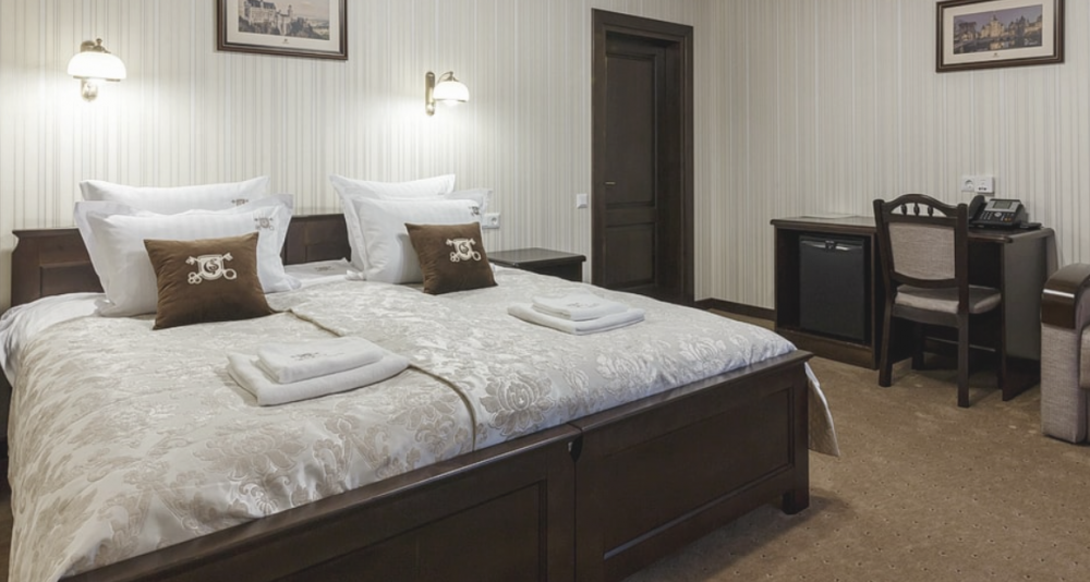 Полулюкс 2-местный с балконом, GasthauS & SPA 4*