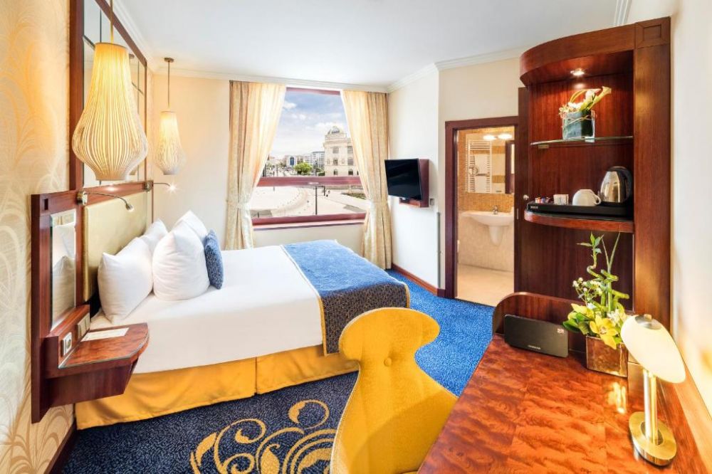 Superior City View, Occidental Praha Wilson 5*