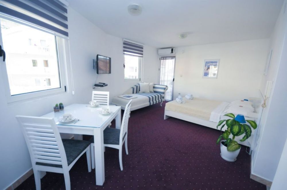 Studio 03 Large, Budva Inn Guest House 3*