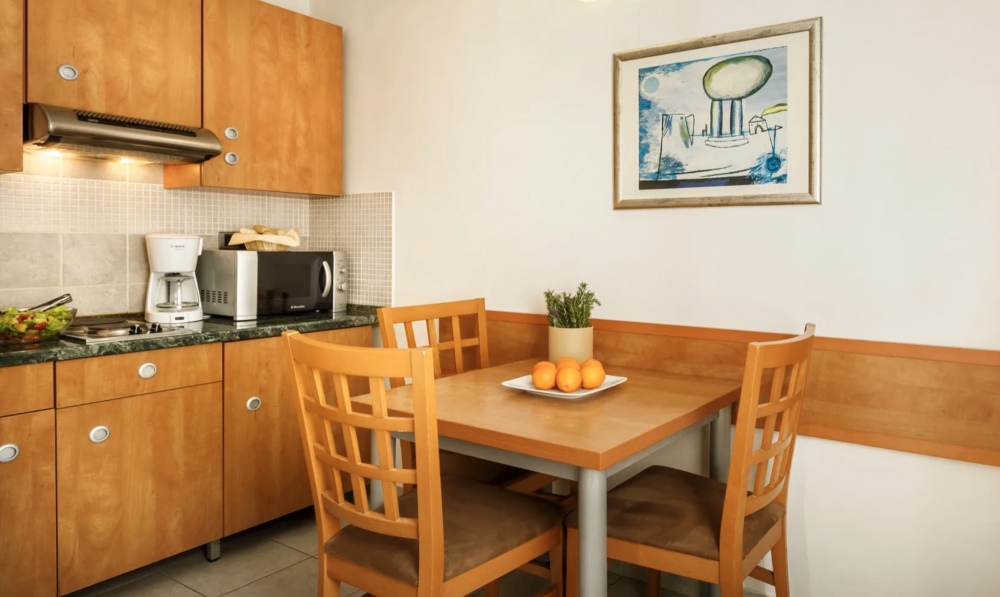 STUDIO APARTMENT, Resort Amarin 4*