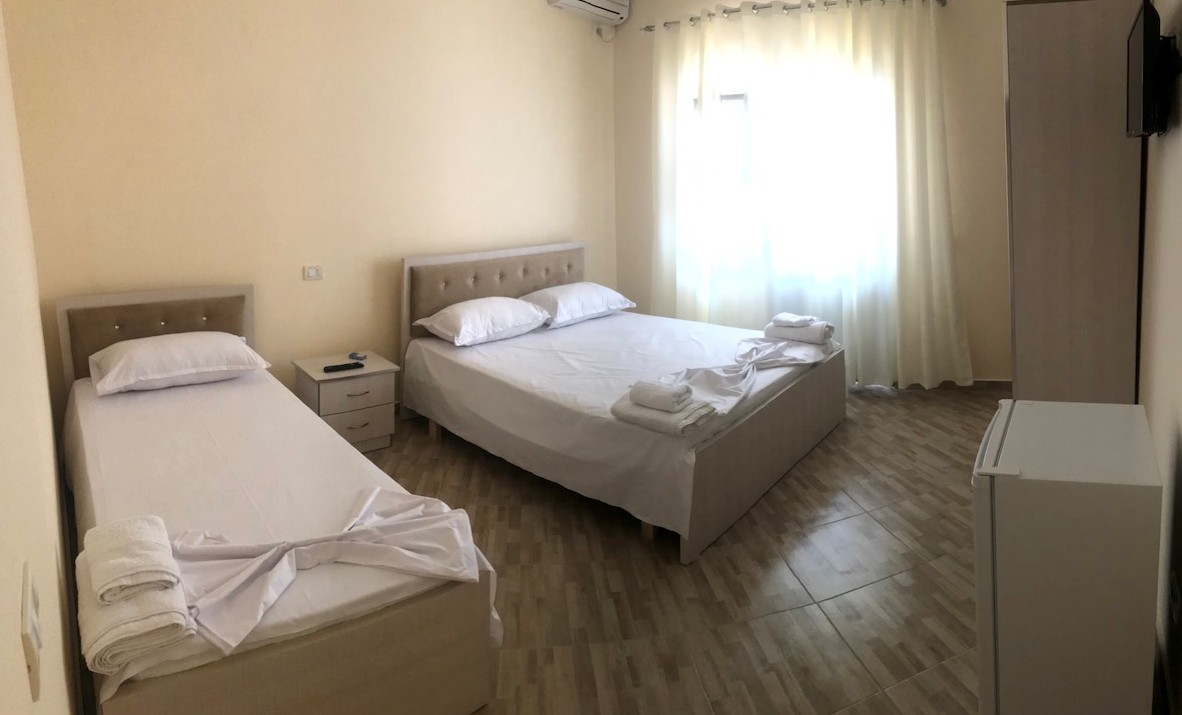 Triple Room with Private Bathroom, Vila Leo 3*