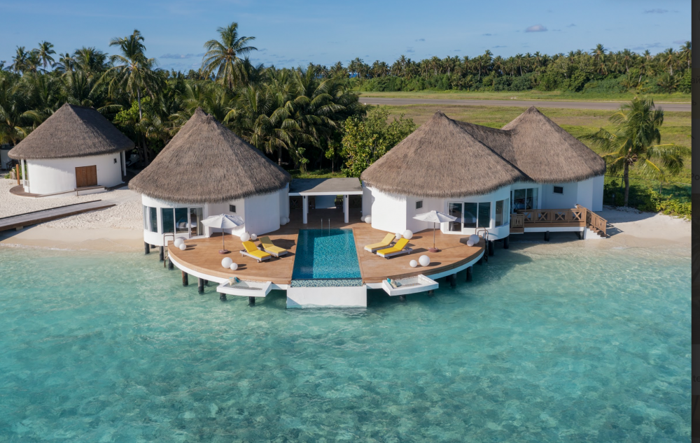 4 bedroom Beach Pool Villa, Mercure Maldives Kooddoo 4*