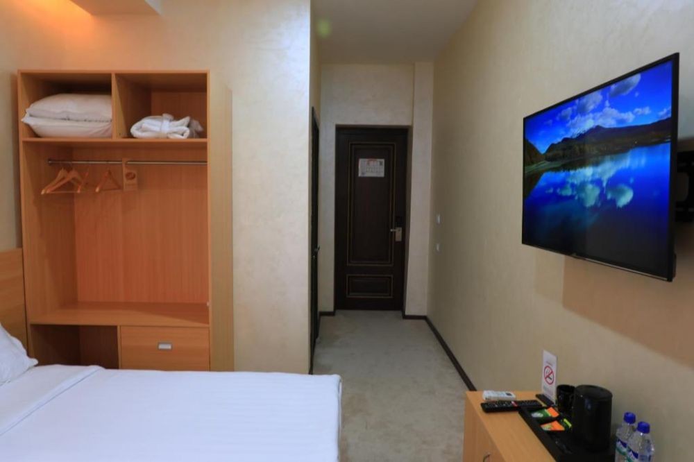 Deluxe, City Inn Hotel 3*