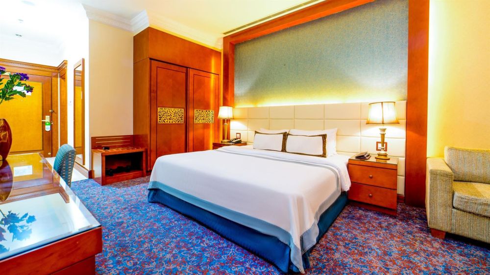 Superior Room, Grand Excelsior Hotel Al Barsha 4*