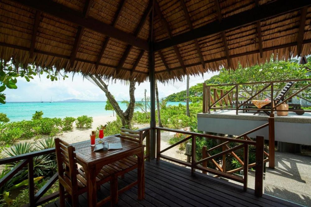 Beachfront Junior Suite, Saii Phi Phi Island Village (ex. Phi Phi Island Village Beach Resort) 4+