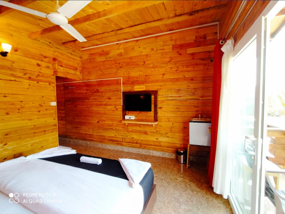 Wooden Deluxe Cottage, Bliss Water Resort 3*