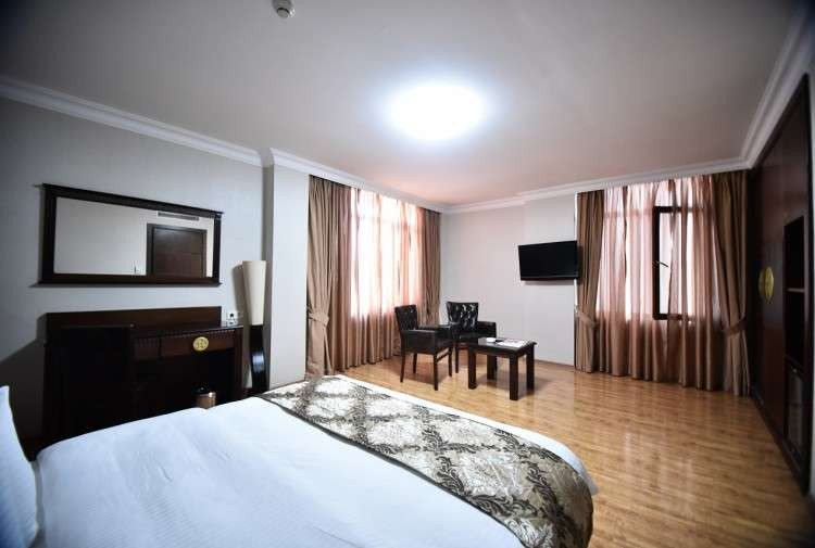 Luxe, Era Palace Batumi 4*