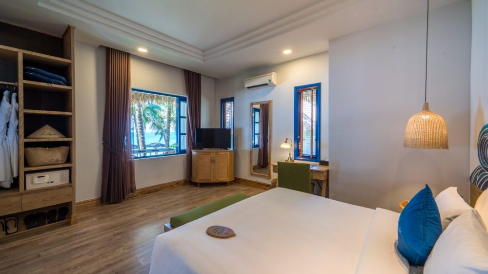 Executive Suite Beachfront, L’Azure Resort & Spa Phu Quoc 4*