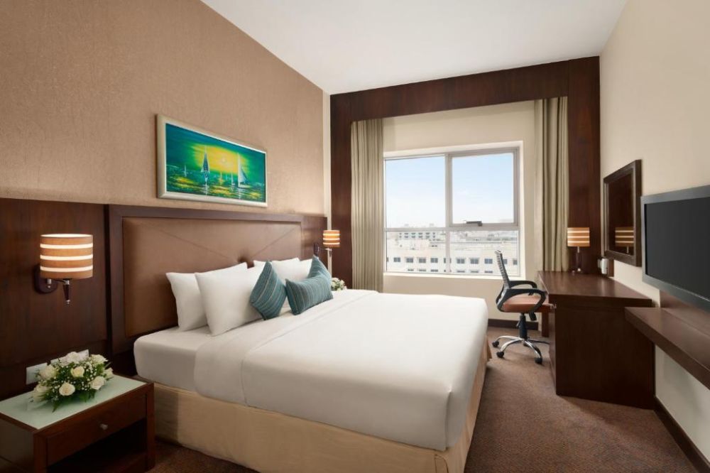 King bedroom suite, Ramada By Wyndham Dubai Deira 4*