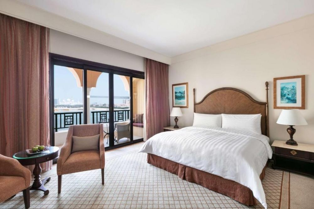 Premier Room, Shangri-La Hotel Qaryat Al Beri 5*