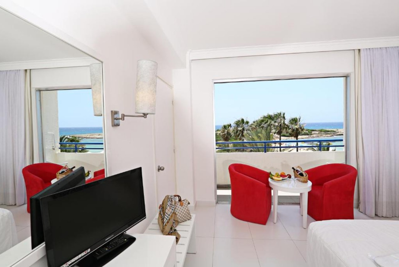 Twin Land/ Pool/ SSV / SV/ Front SV, Dome Beach Hotel 4*