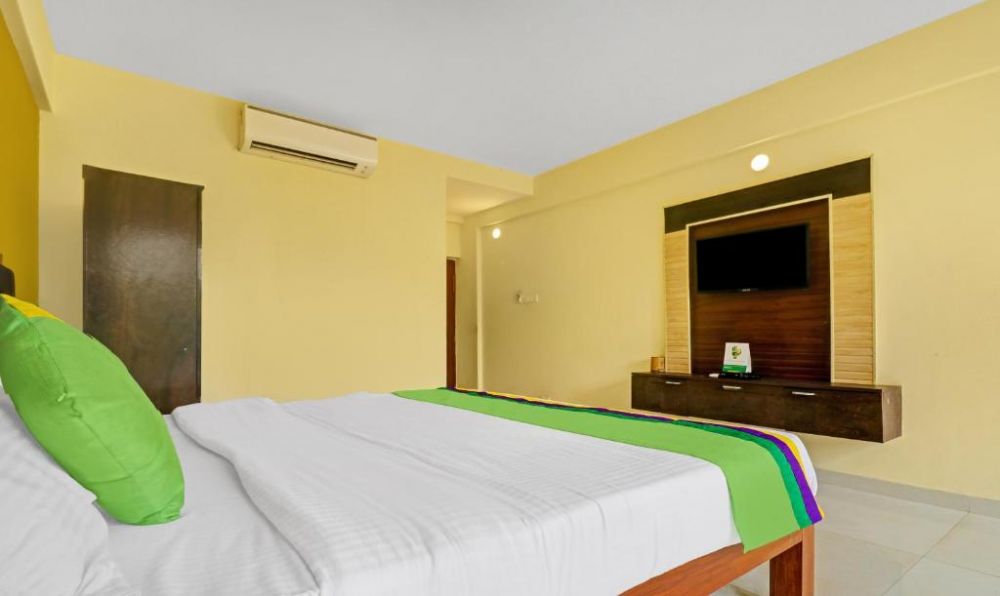 Deluxe AC, Treebo Morjim Pride 3*