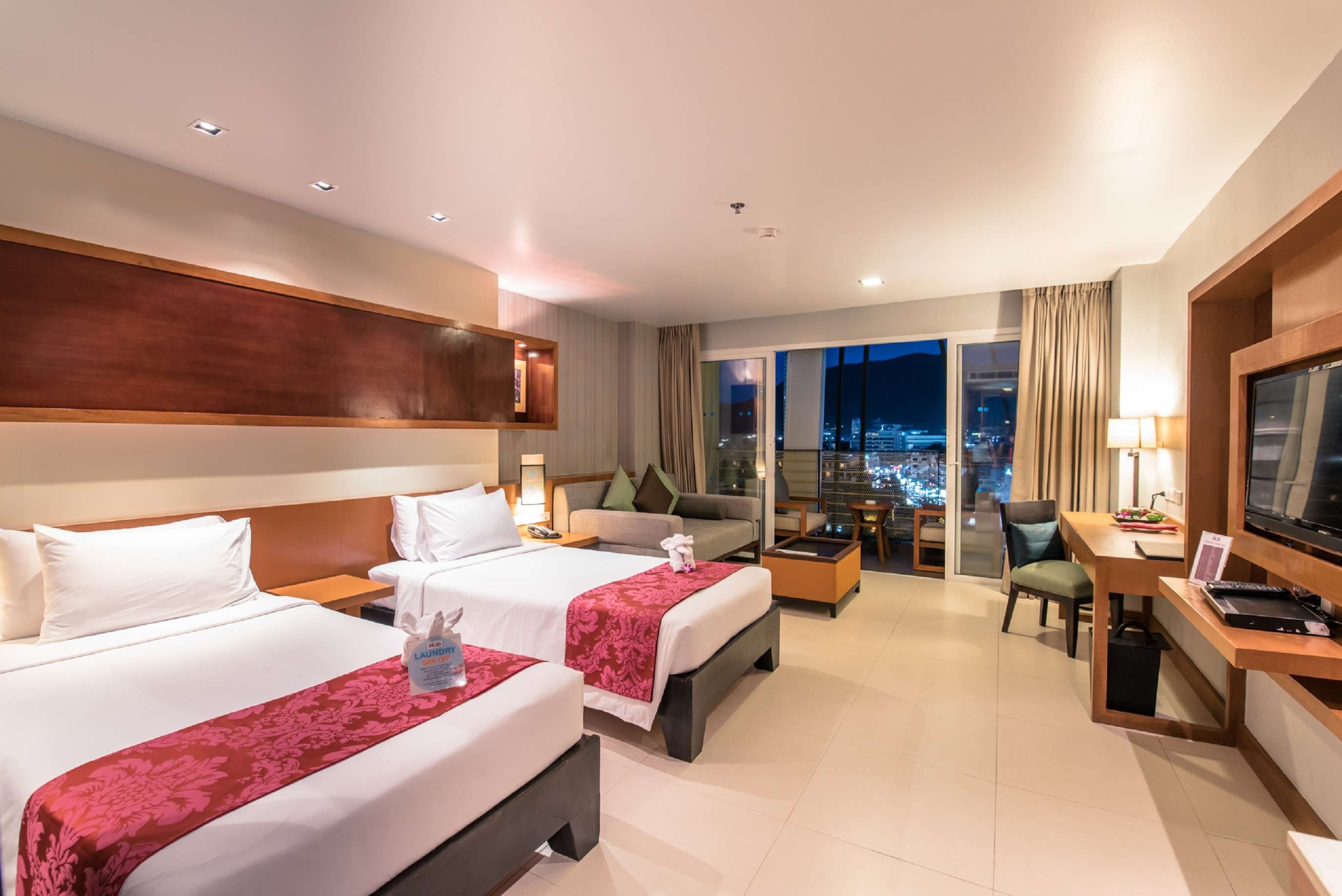 Deluxe Room, Ashlee Hub Hotel Patong 3+