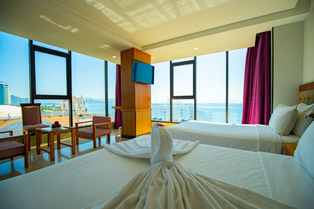 Suite Ocean View, Happy Light 3*