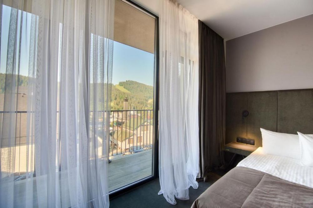 Family Junior Suite Room, Fomich Residence 