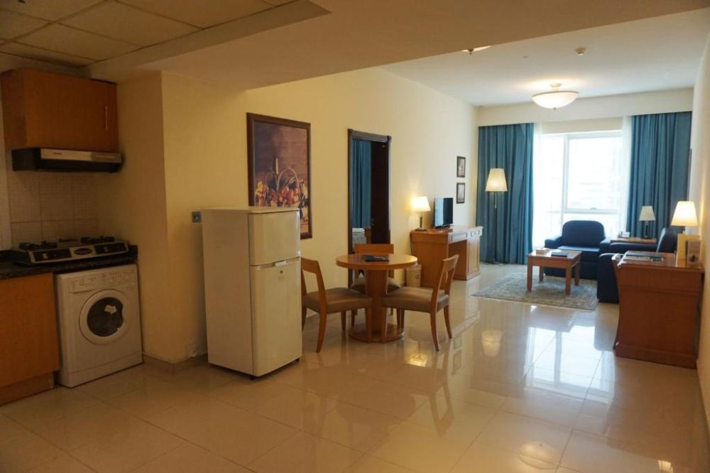 One Bedroom Standard CV/ PLV, Golden Tulip Sharjah 4*