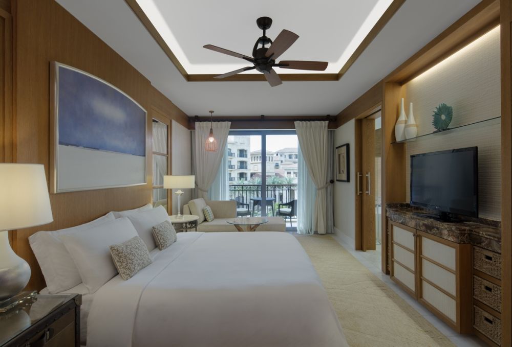 Superior Room, St. Regis Saadiyat Island Resort 5*