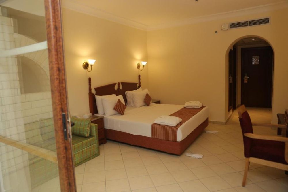 Superior, Aladdin Beach Resort 4*