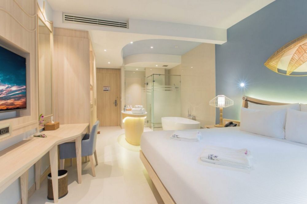 Deluxe Premier, Beyond Hotel Patong 4*