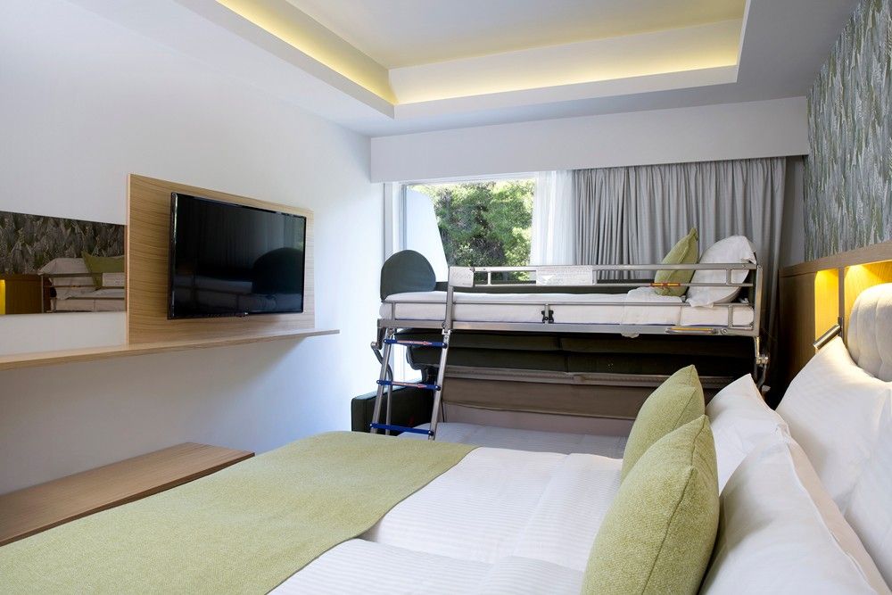 Premium MV, Dolce Athens Attica Riviera 5*