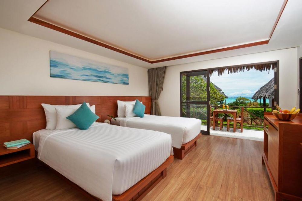 Deluxe Sea View Bungalow, Saii Phi Phi Island Village (ex. Phi Phi Island Village Beach Resort) 4+