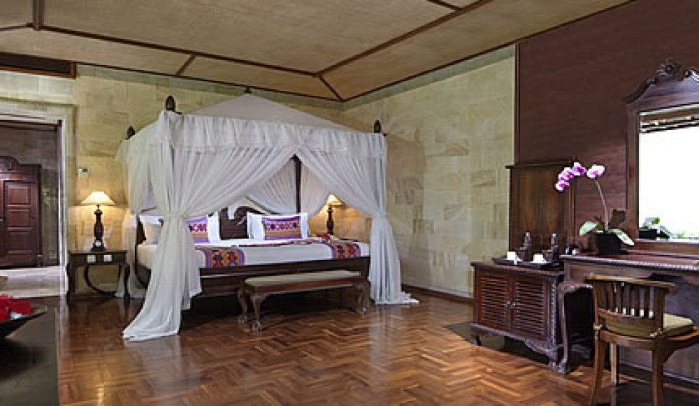 2 Bedroom Deluxe Pool Villa, The Royal Pita Maha 4*