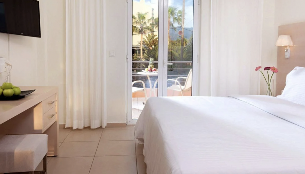 DELUXE FAMILY 2 BEDROOM, High Beach Hotel 4*