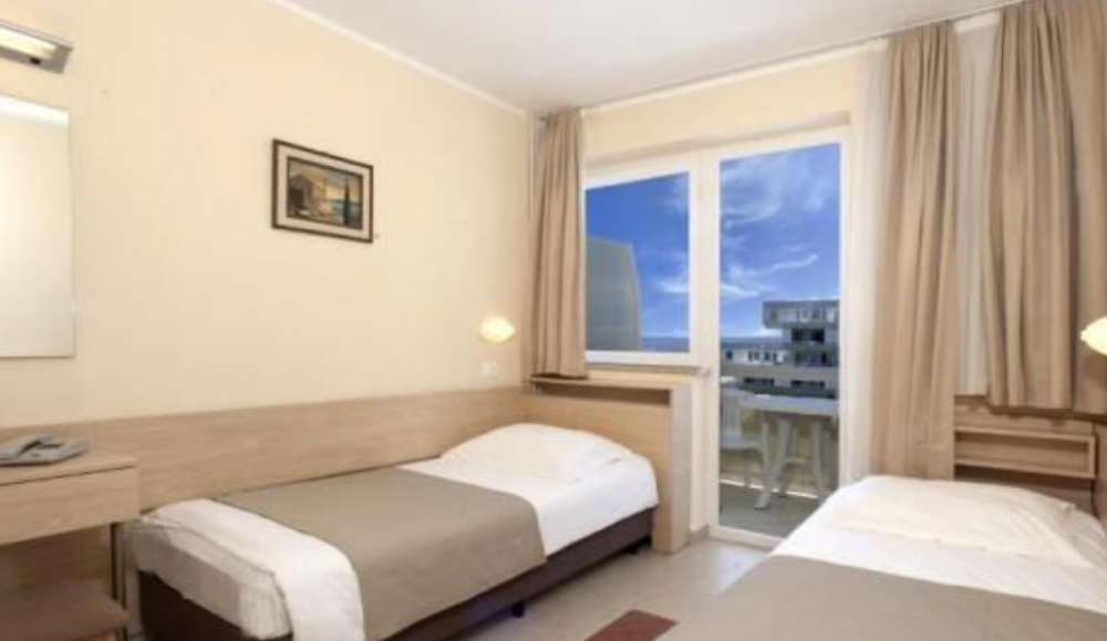 CLASSIC ROOM WITH BALCONY SEA SIDE, Delfin Plava Laguna 2*