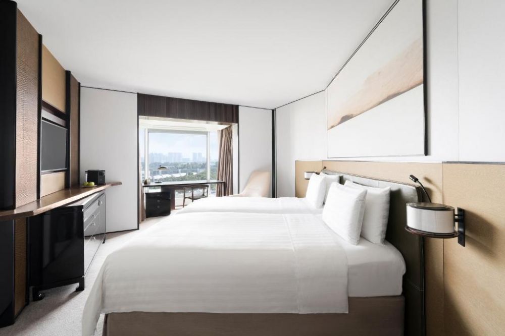 Horizon Club Deluxe Room (Tower Wing), Shangri-La Hotel Singapore 5*