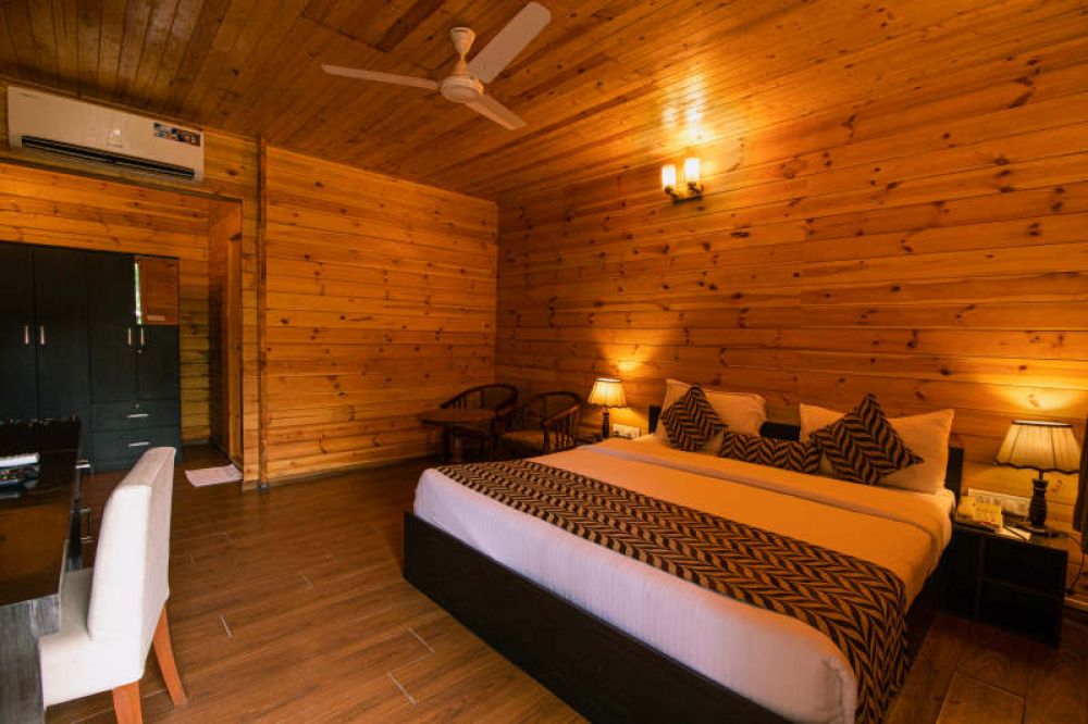 Wooden Cottage, La A Calypso Resort 5*