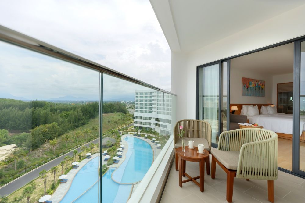 Prime Seaview with Balcony, Selectum Noa Resort Cam Ranh 5*