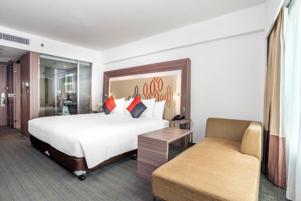 Deluxe, Novotel Bangkok Silom Road 4*