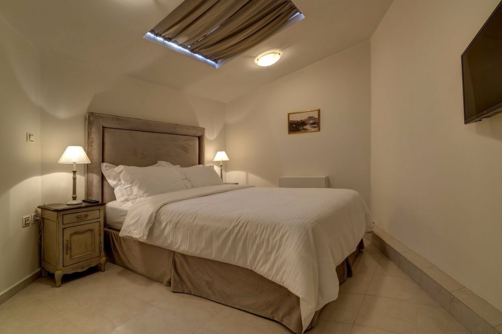 Skylight Loft, Home & Poetry Hotel 4*