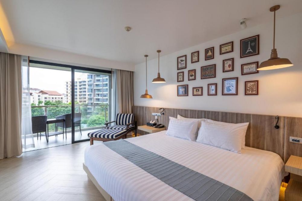 Corner Suite, Golden Tulip Pattaya Beach Resort 5*