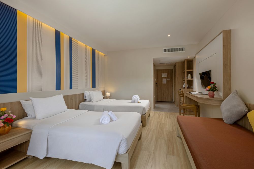 Premium Plus, Patong Lodge Hotel 3*