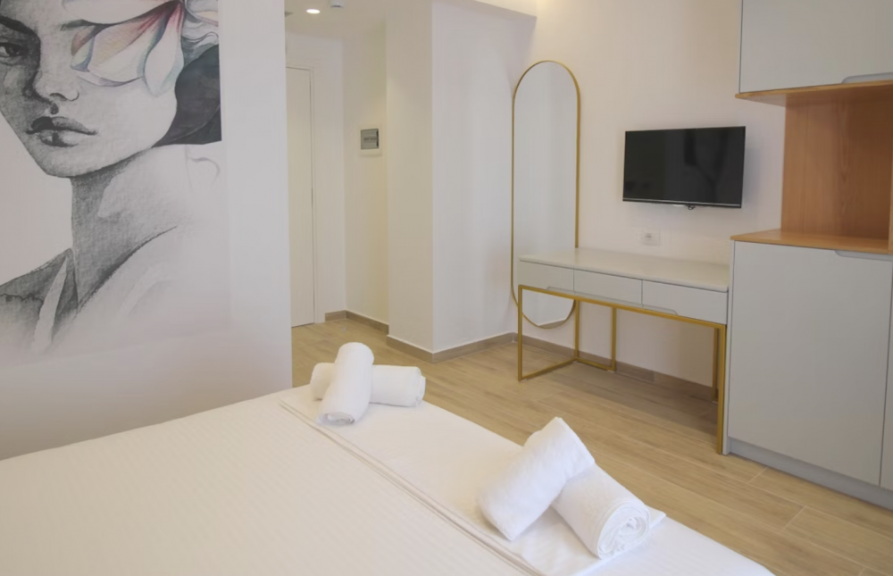 Delux twin/double/triple/quadruple room with balcony, Julia 3*