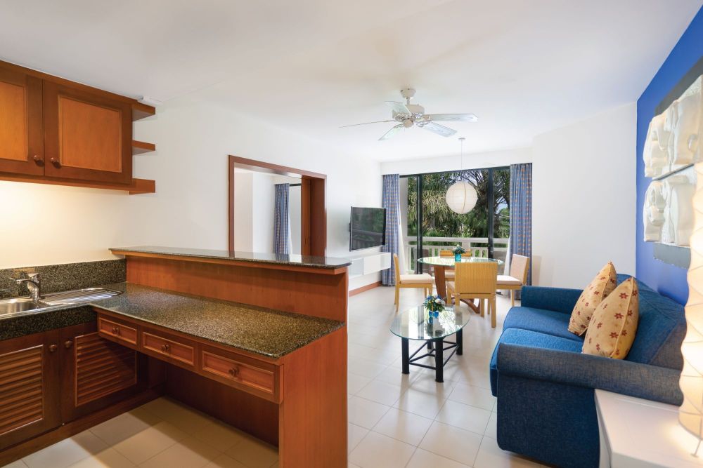 Premium Junior Golf View Suite, HOMM Suites Laguna (ex. Laguna Holiday Club) 4*