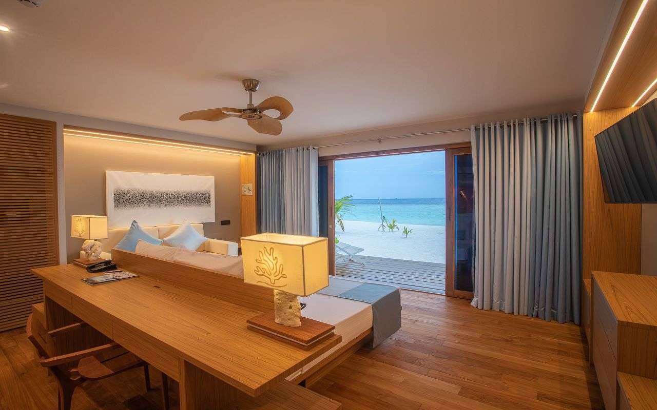 Beach Bungalow, Cinnamon Velifushi Maldives 5*